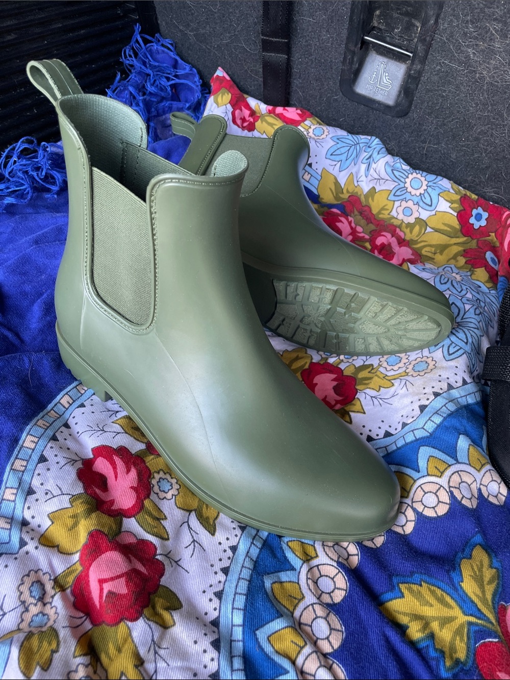size 9 olive green boots a new day brand